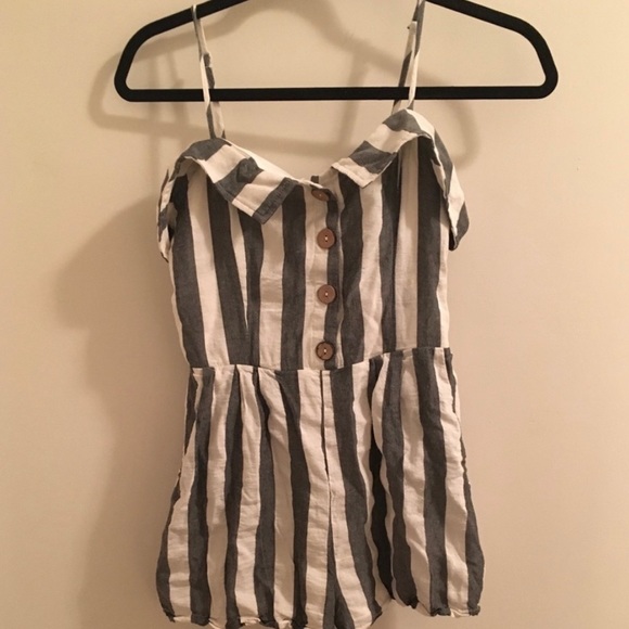 Summer Romper - Altar’d State - Picture 4 of 4